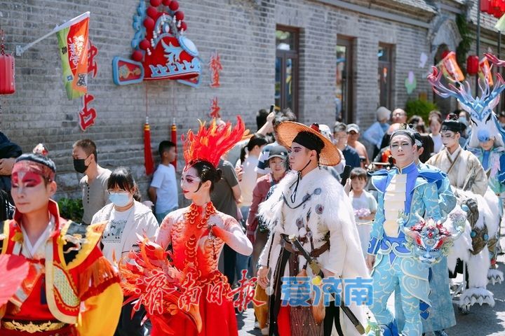 “五一”收官客流不减，泉城老街人气爆棚