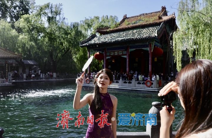 一年四季 泉在济南丨泉涌人潮两相旺