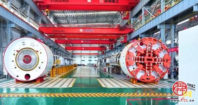 【AI典故新说・劳动最光荣】从铁锹凿山到盾构机穿黄保泉，周生保以创新续写愚公精神