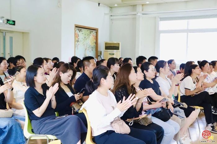 “新鲜看得见，食安暖童心”济南市经五路幼儿园开展家园膳食品鉴会