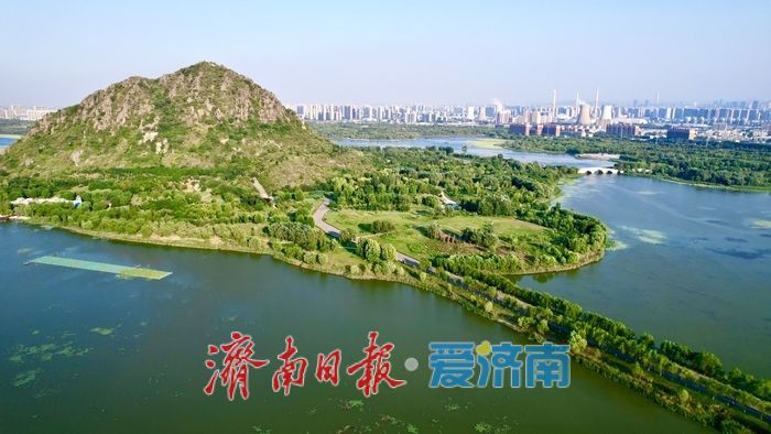 秋染华山湖 绘就泉城生态宜居画卷