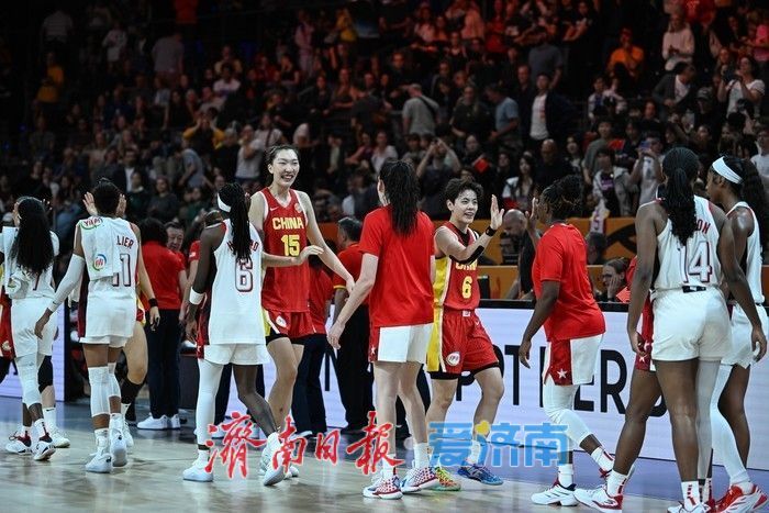 中国女篮世界杯首战不敌美国女篮 济南姑娘张子宇世界杯初体验得分、效率全队第一