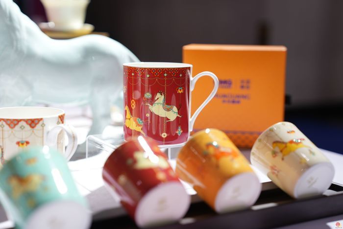 2025山东工艺美术博览会在济开幕 万余件“山东手造”精品集中亮相