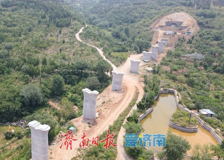 济枣高铁济南南部山区段高架段连续梁展现雏形