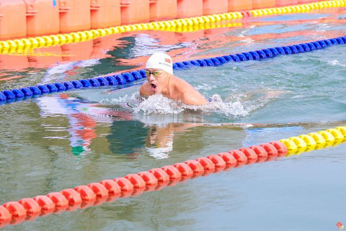 千名冬泳爱好者竞逐！第十三届中国济南冬季畅游泉水国际公开赛启幕