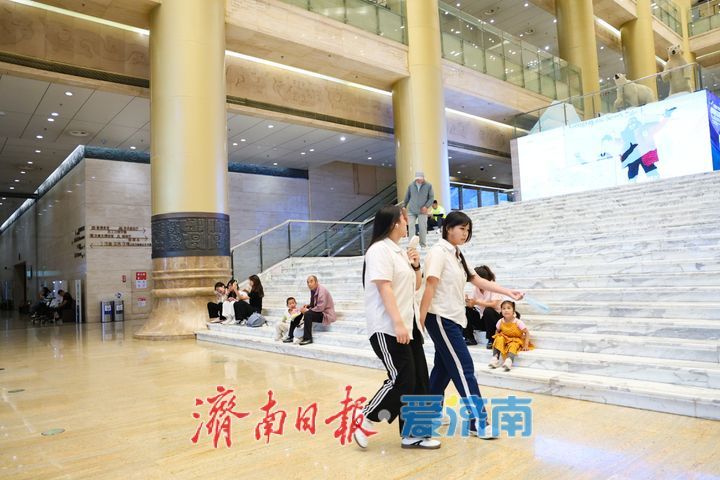 邂逅齐鲁文脉 博物馆成毕业游玩新选择