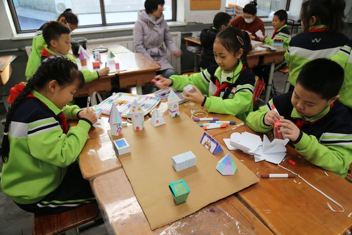 百年积淀育桃李 生命正燃启新程——纬二教育集团第六届创新项目阶段性成果研讨（纬二校区专场）暨济南市纬二路小学建校105周年纪念活动成功举行