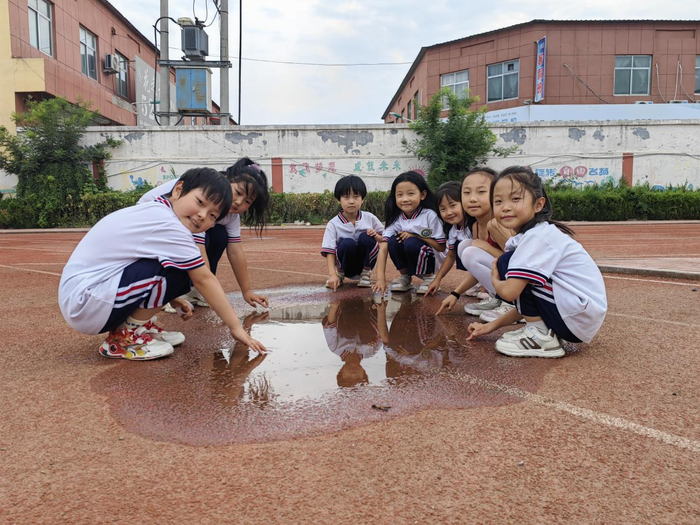 商河县郑路镇展家小学“快乐点亮青春”为儿童心理减压