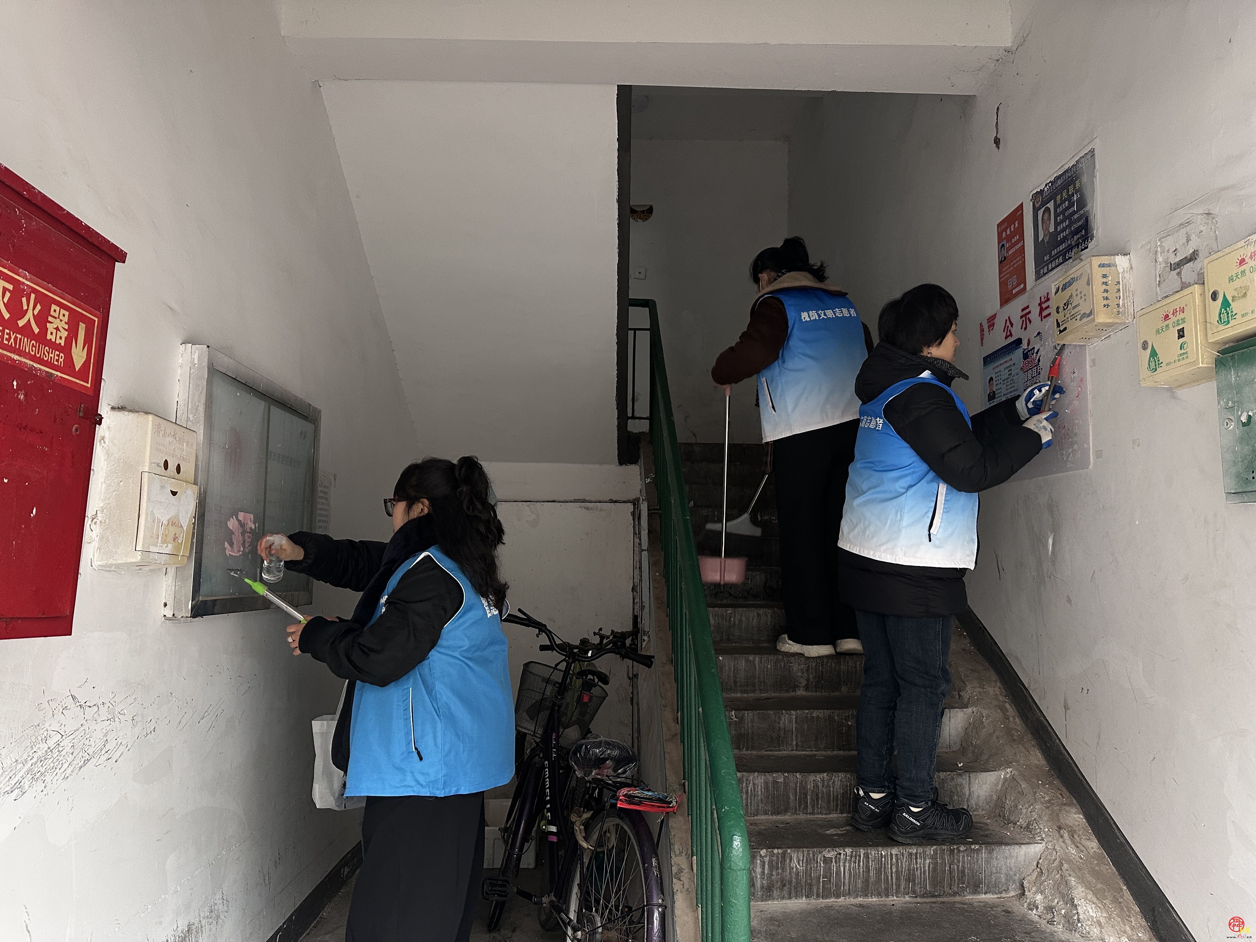 济南市智慧城管服务中心、济南文明网、前卫街社区联合开展3·5学雷锋纪念日主题活动