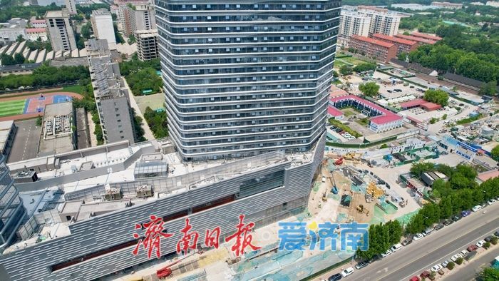 济南腊山 TOD 项目建设提速：幕墙初成，西城新地标轮廓显现