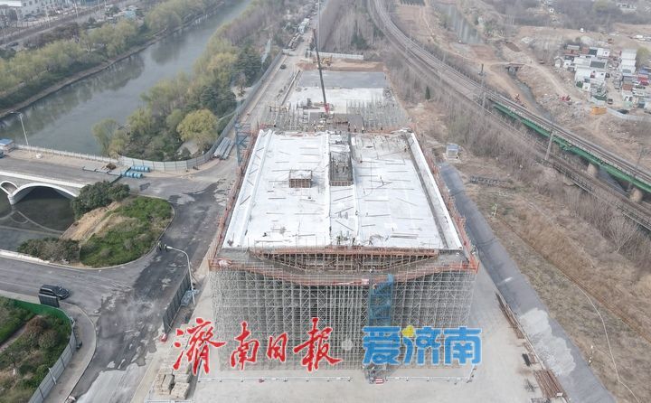 项目强省会｜4.3万吨转体桥取得新进展！腊山河西路北延项目主桥开始上部结构施工