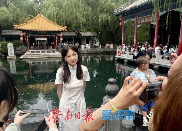 一年四季 泉在济南｜雨后趵突泉水位回升 泉水欢腾引游客