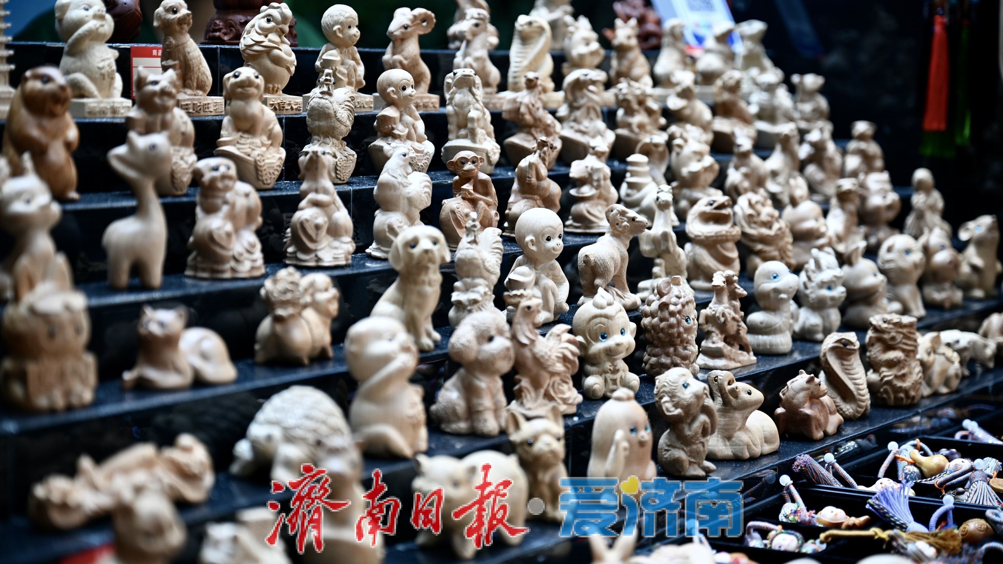 高温退场烟火升腾 济南环城公园傍晚热度回升