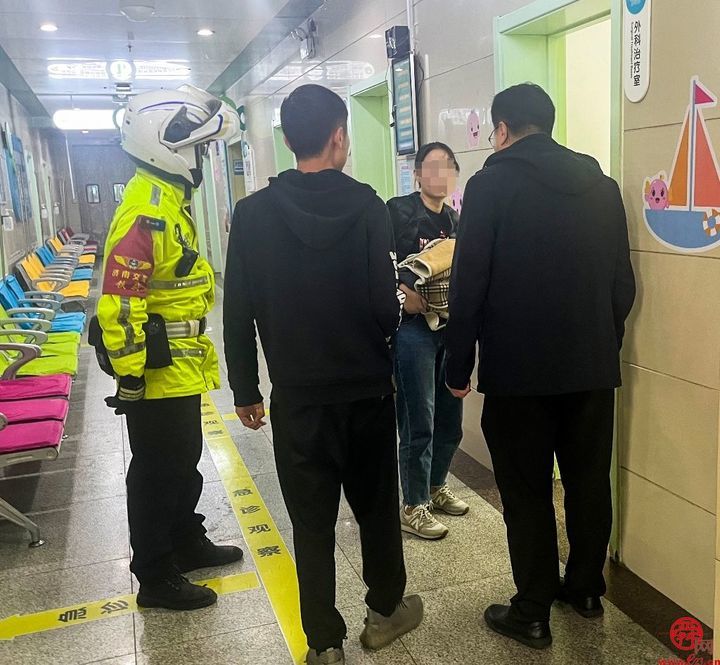 儿童摔伤昏厥 济南交警紧急救助