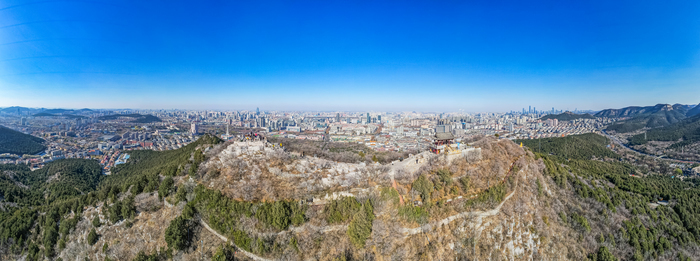 一年四季 泉在济南丨登顶千佛山，邂逅最美城市天际