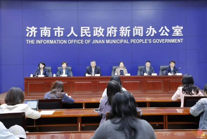 济南市大力普及“一秤一尺一日历”健康工具 “体重管理年”掀起全民健康热潮
