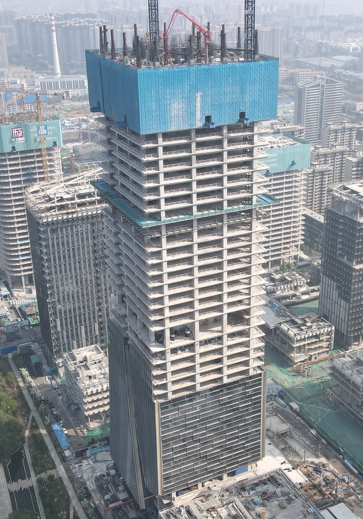 项目强省会丨“城”风前行，济南中央商务区信泰中心项目主塔楼推进至42层