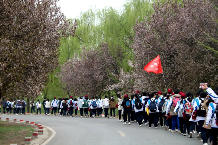 3小时十余公里，济南这些高中生用脚步“丈量”黄河