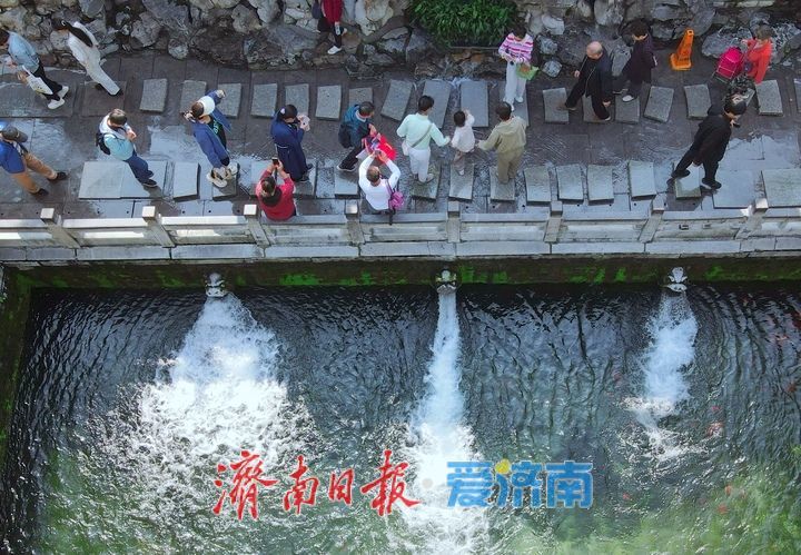 一年四季 泉在济南丨创20年来新高！济南黑虎泉水位持续飙升，声如虎啸