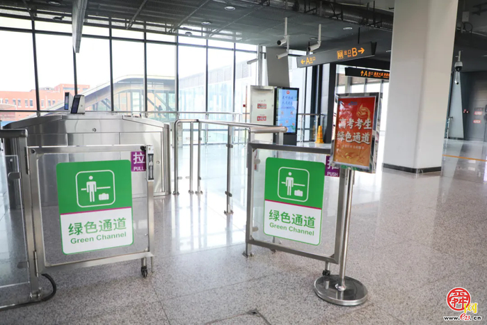 暖心陪伴｜济南交通全力护航 莘莘学子“赶考路”