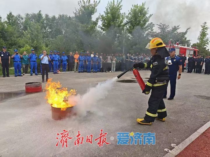 济南消防多措并举筑防线 “花式”宣传点亮“安全生产月”