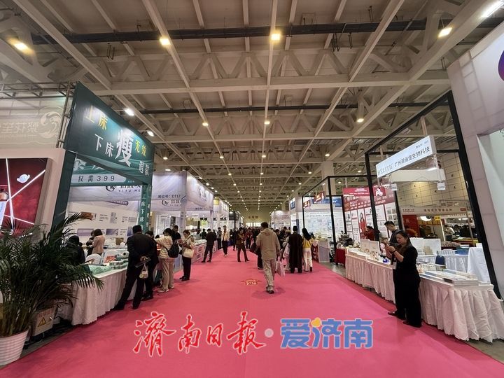 记者现场直击“美博会”：一场展会，何以撬动“美丽经济”