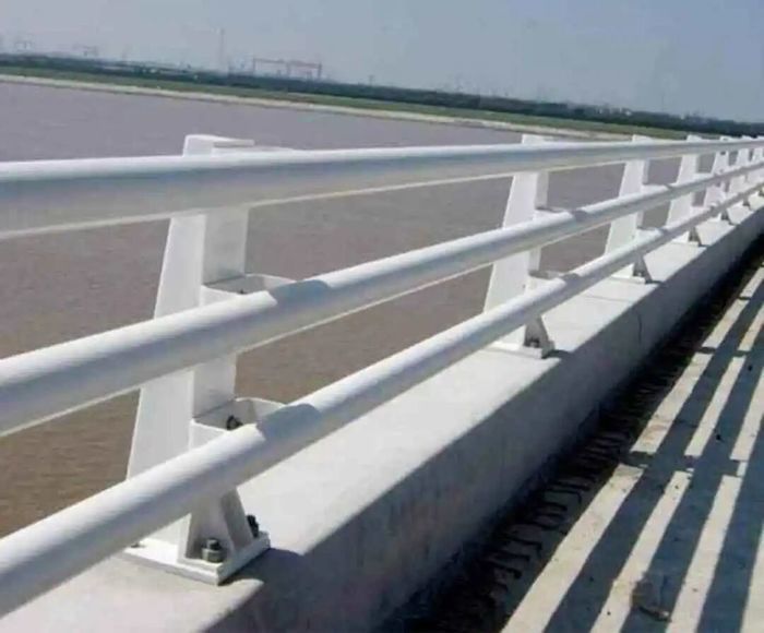 一桥跨南北，旧貌焕新颜 天桥维修改造细节大揭秘