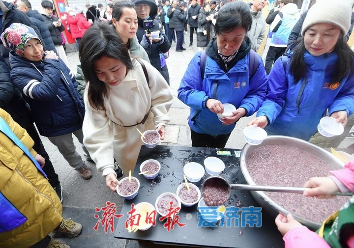 品尝腊八粥 祈福迎新年