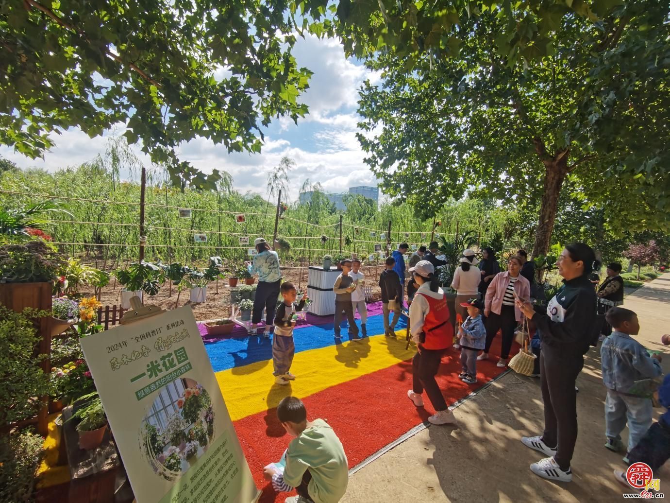 落木化春 绿妆泉城 济南园林绿化废弃物演绎环保创意大变身
