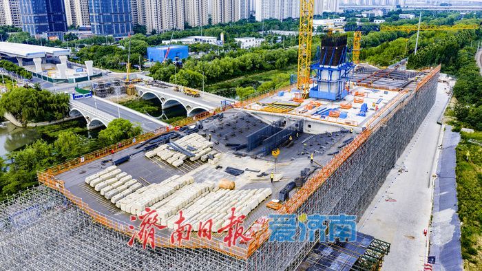 项目强省会｜272米超大跨度！济南腊山河西路北延工程攻克关键节点