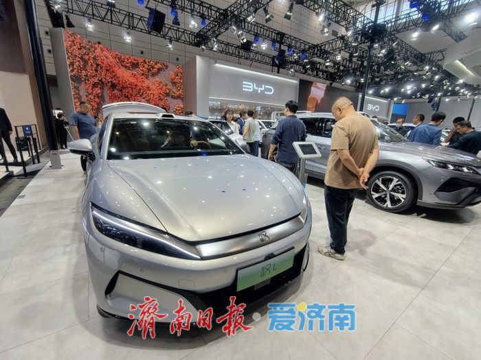 惠民政策激活消费热潮，国产新能源汽车成市场硬核担当