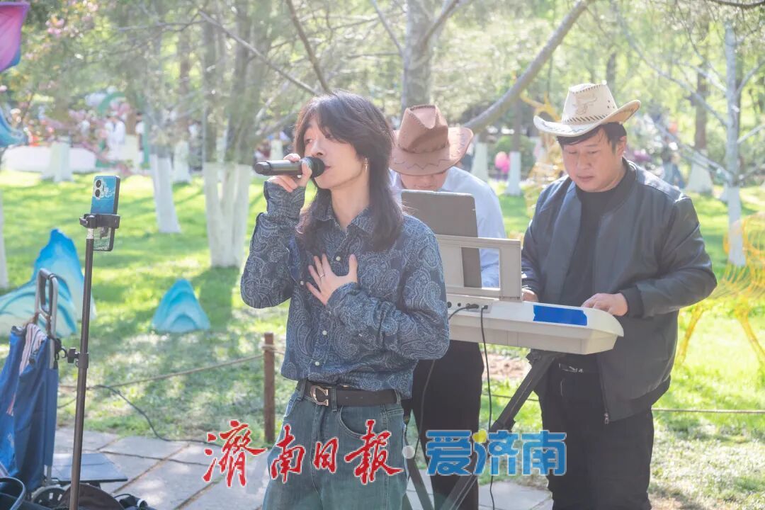 天下第一泉风景区清明假期人气爆棚，千年泉韵绽风华