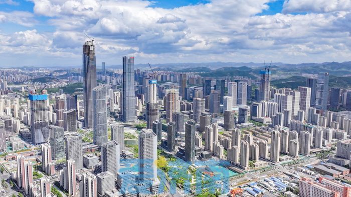 上半年历下区完成GDP1215.9亿元，同比增长6.8%