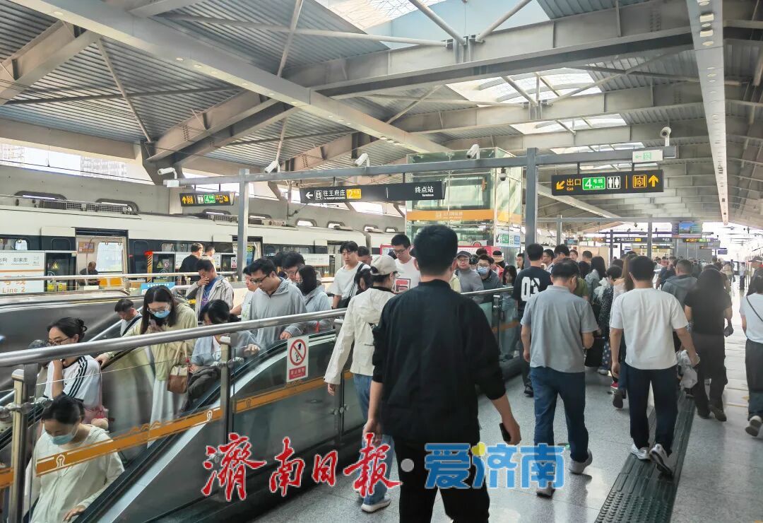 来济南地铁站，体验一把“暖心局”吧