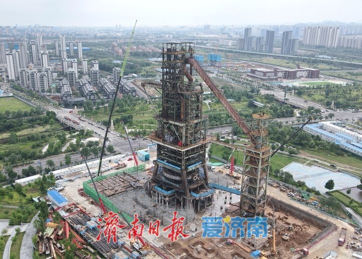 济钢3200立方米高炉“转型” 打造工业文化潮流新地标
