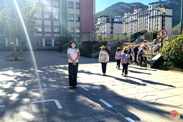 身上有汗、眼里有光丨济南市市中区爱都小学以“限时禁左”推进“健康第一”