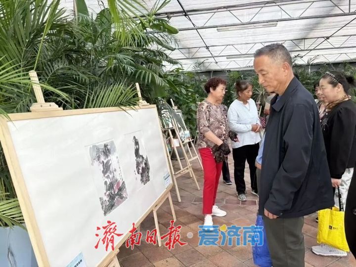 市属公园景区中秋佳节乐事多