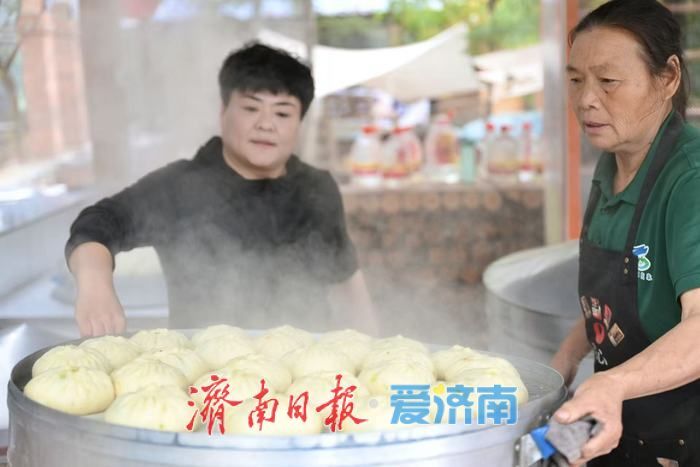 玉符河畔放个假！秘境石崮寨金秋上新