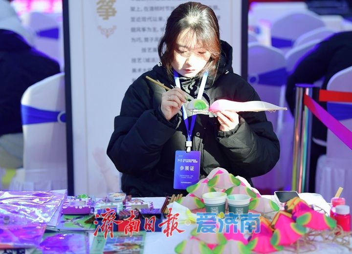 万件“手造”精品汇聚济南 山东工艺美术博览会启幕