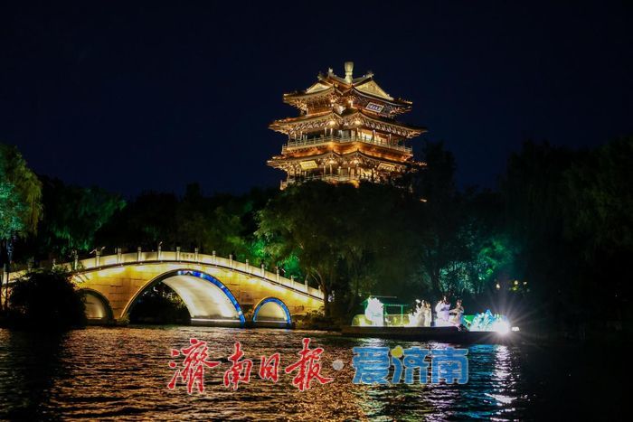 一年四季 泉在济南 