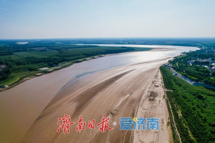 一年四季 泉在济南丨黄河秋韵 大河岸畔展生态画卷