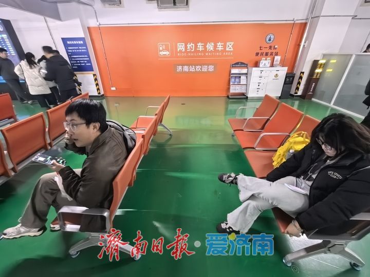 从“人找车”到“车等人” 网约车智行服务系统“e站通”在济启用