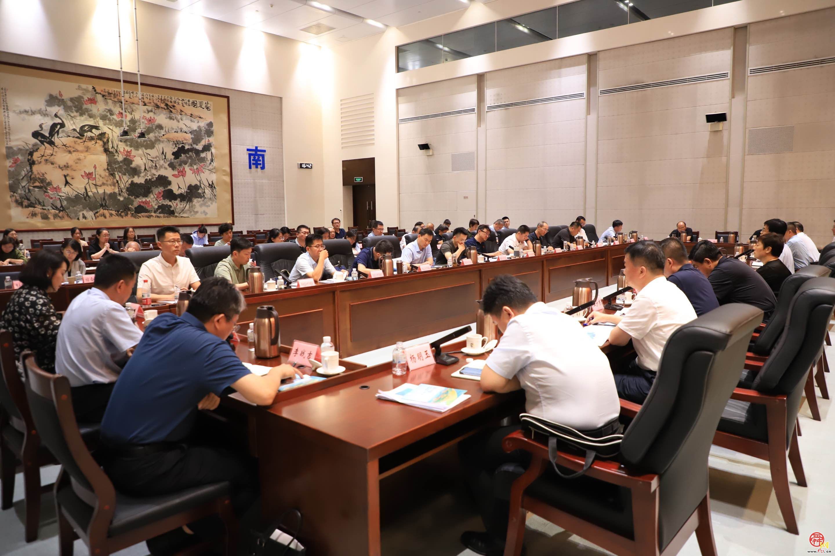 全市重点项目规划及土地要素保障工作会议召开