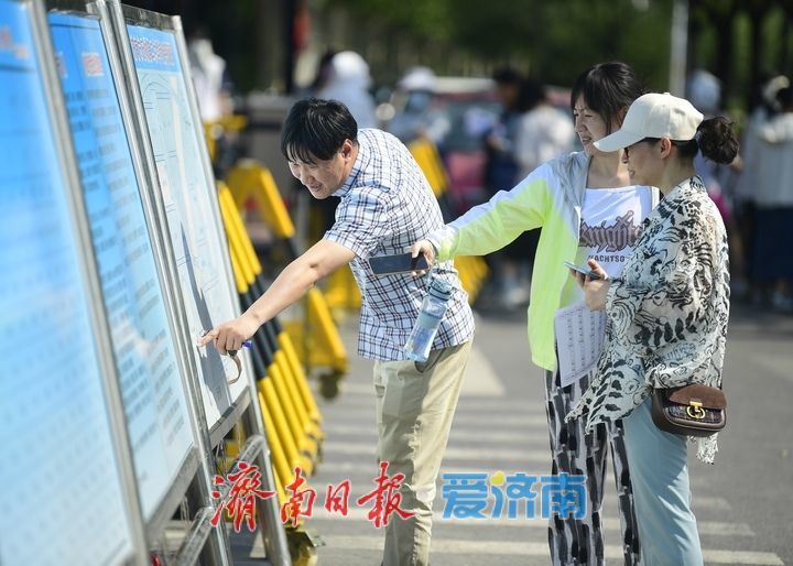 中考大幕将开启，考生提前探考点