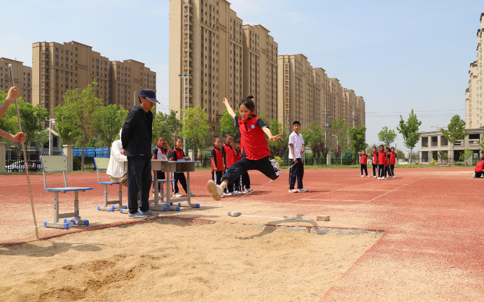 运动展风采！商河县新航实验学校举行2024年田径运动会