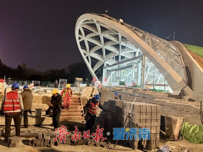 攻坚“最美车站”：泉城公园站昼夜冲刺保通车