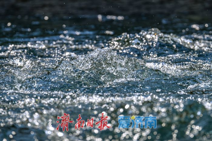 一年四季 泉在济南丨趵突泉水位攀升至28.92米，景区瀑布景点成为新打卡亮点