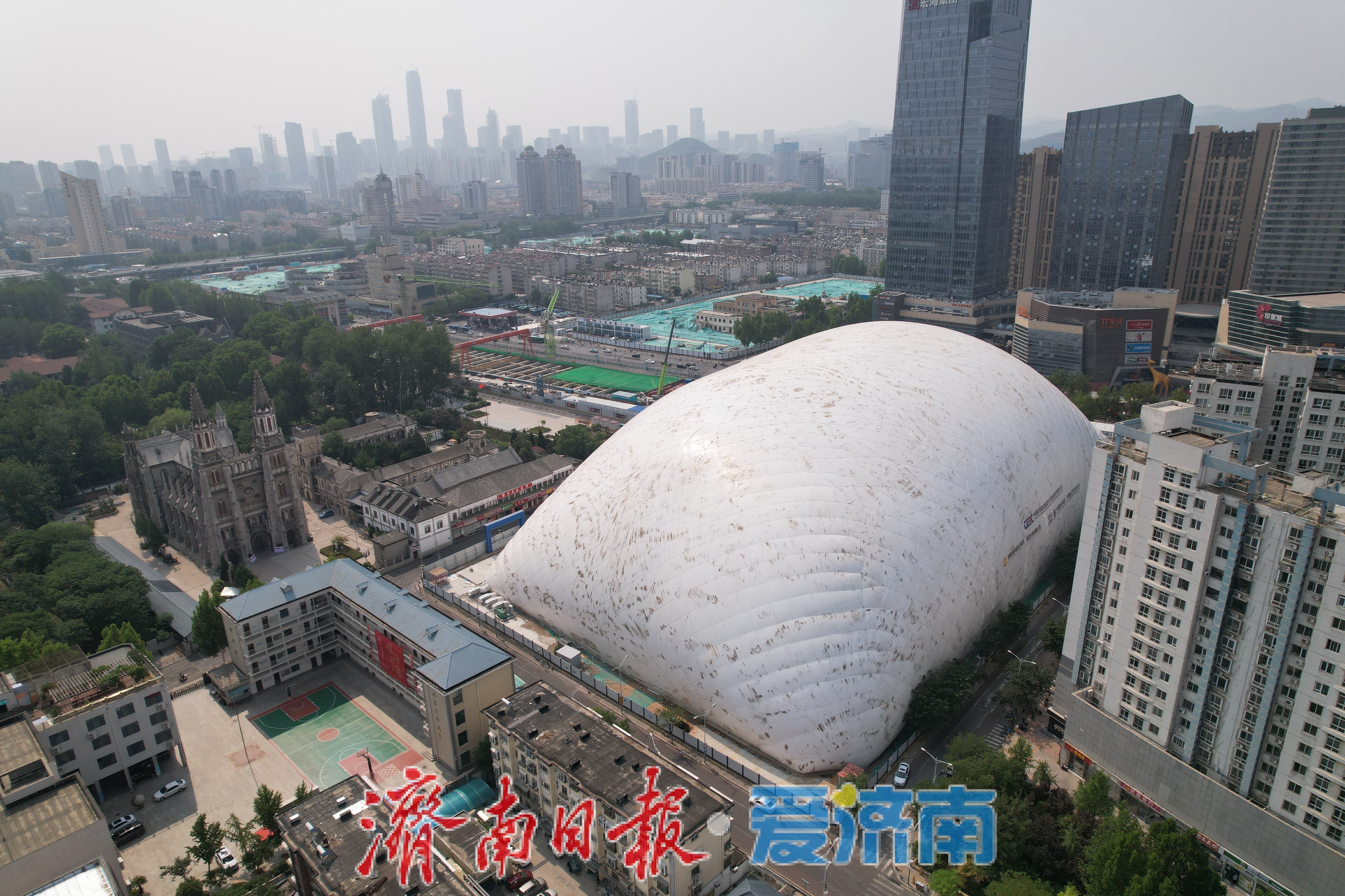 济南首个气承式气膜基坑亮相“洪楼1905”