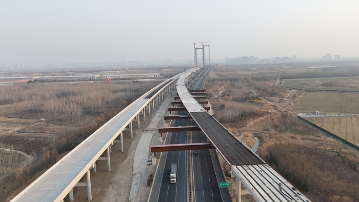 国内首条高速公路车道“六改十二”，京台高速齐济段拿下多项智能首创