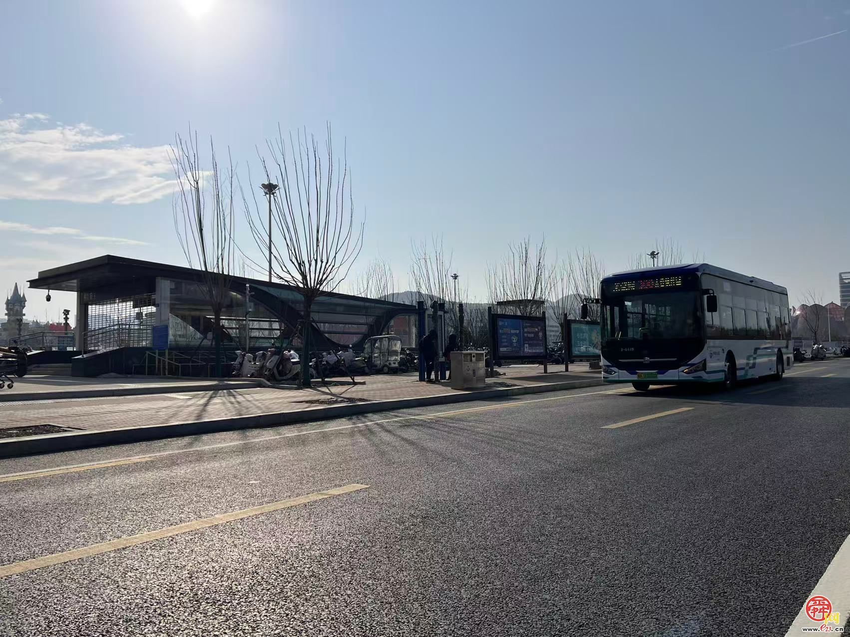 从“最后一公里”到“最美一公里”：济南“三个5”接驳体系重塑城市出行体验